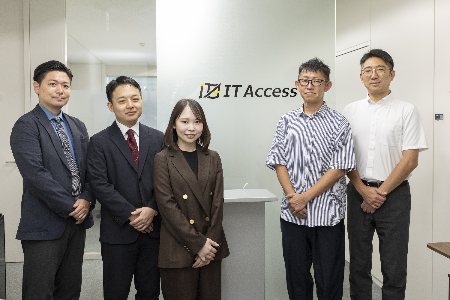 アイティアクセス株式会社 FT事業部の皆様とBSLメンバーの集合写真